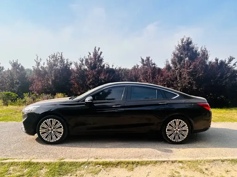 Hongqi H5 Classic 1.8 T Auto Connected Flagship Enjoyment