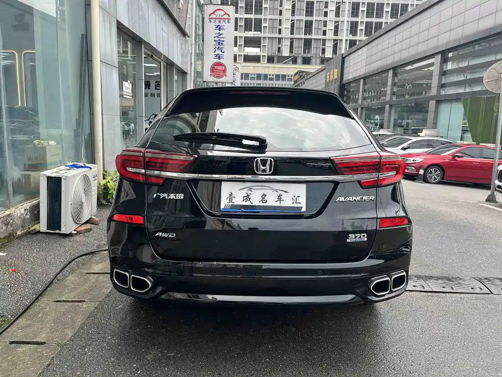 Avancier 370 TURBO 4 WD Premium