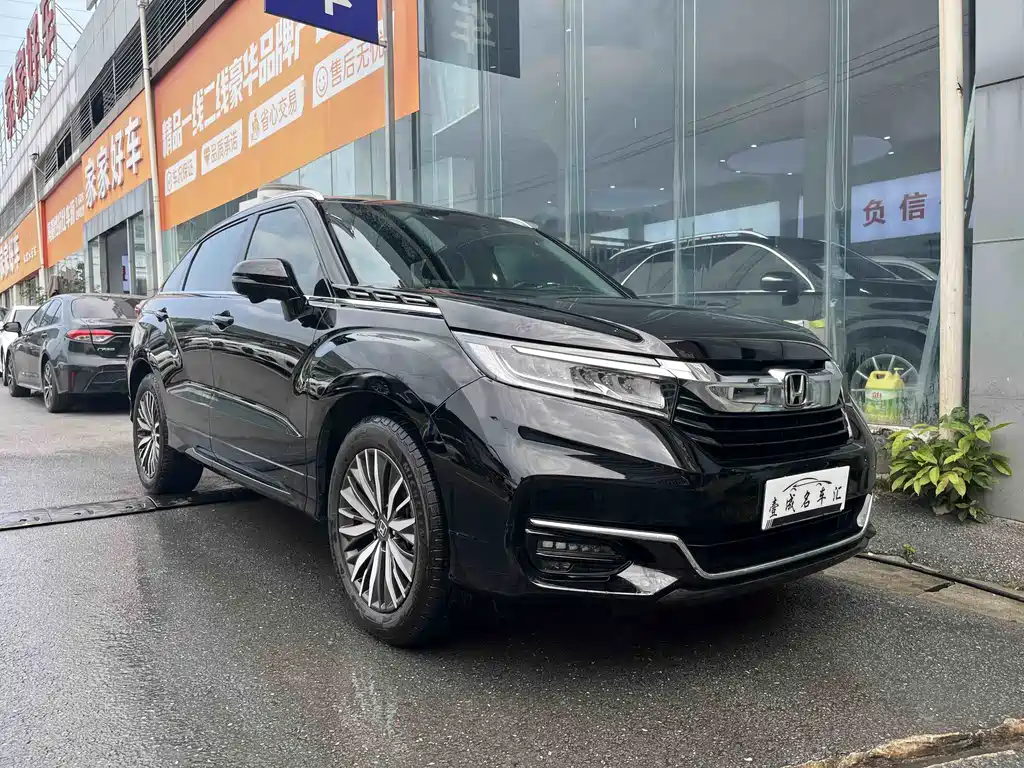Avancier 370 TURBO 4 WD Premium