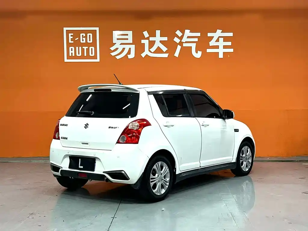 Swift 1.5 L Manual Standard