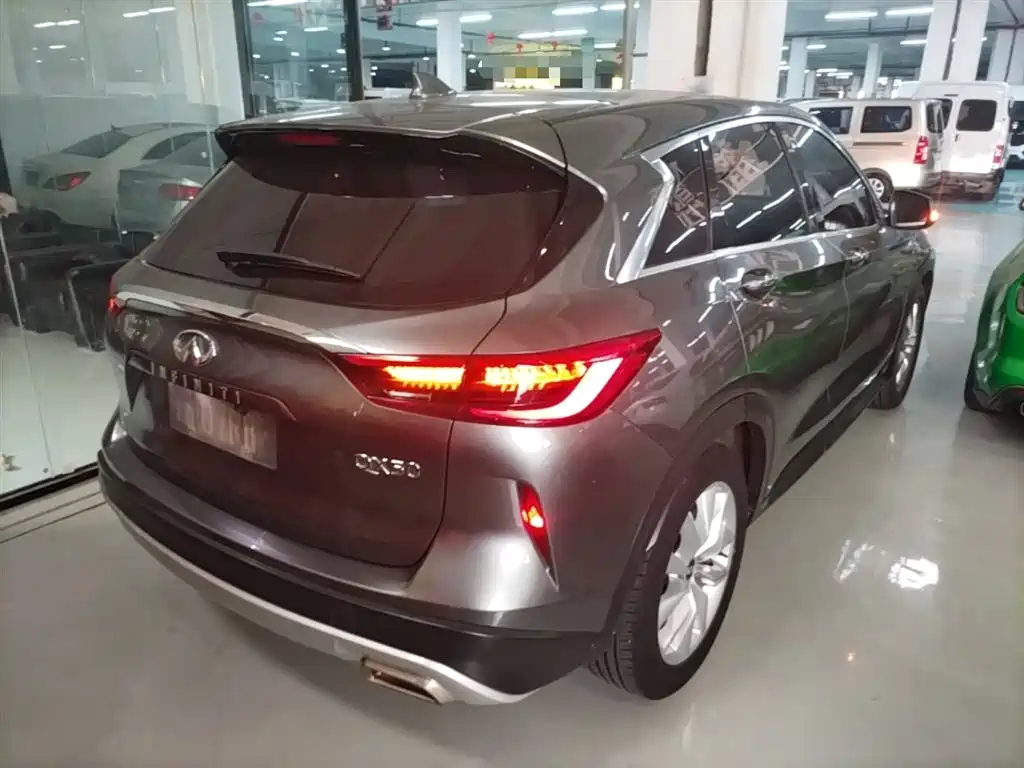 Infiniti QX50 2.0 T 2 WD Elite