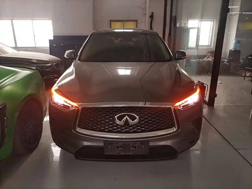 Infiniti QX50 2.0 T 2 WD Elite