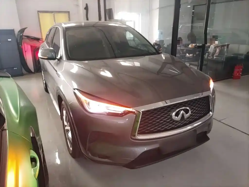 Infiniti QX50 2.0 T 2 WD Elite