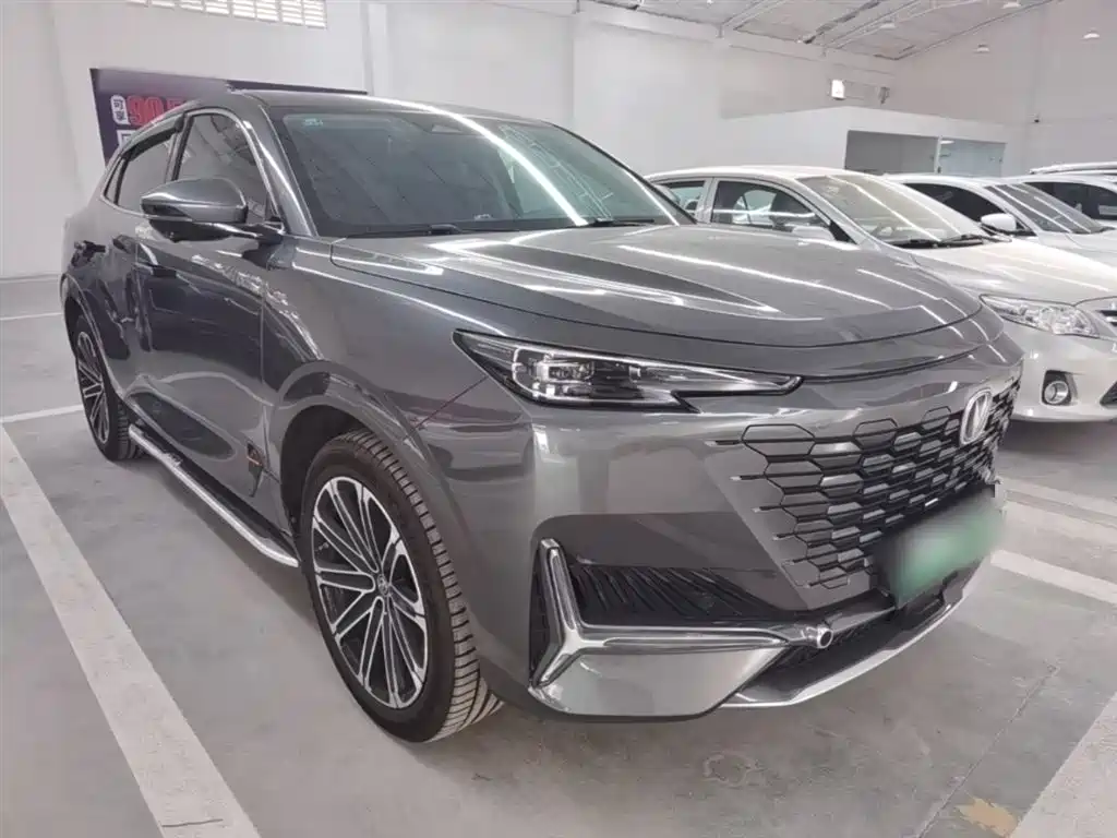 Changan UNI-K iDD Blue Whale iDD 130 km 1.5 T Distinguished