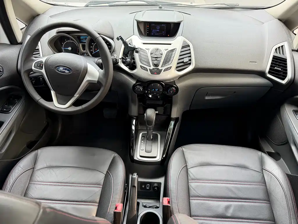EcoSport 1.5 L Auto Distinguished