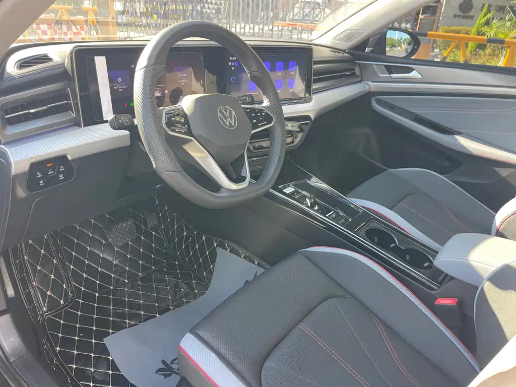 Lamando Lamando L 280 TSI DSG Spicy Cool
