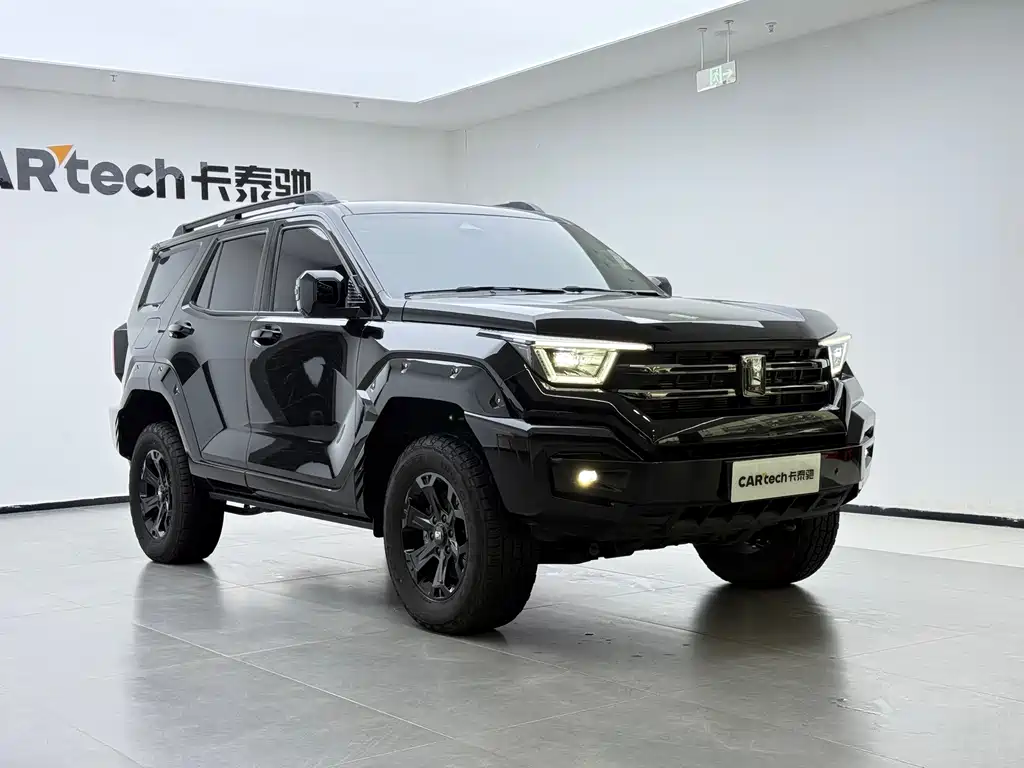 Tank 400 NEV Hi4-T Offroad