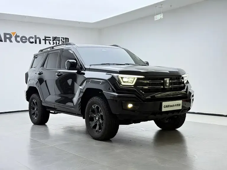Tank 400 NEV Hi4-T Offroad