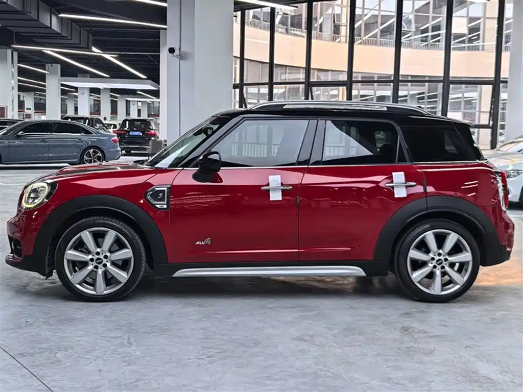 MINI COUNTRYMAN 2.0 T COOPER S ALL4 Traveller