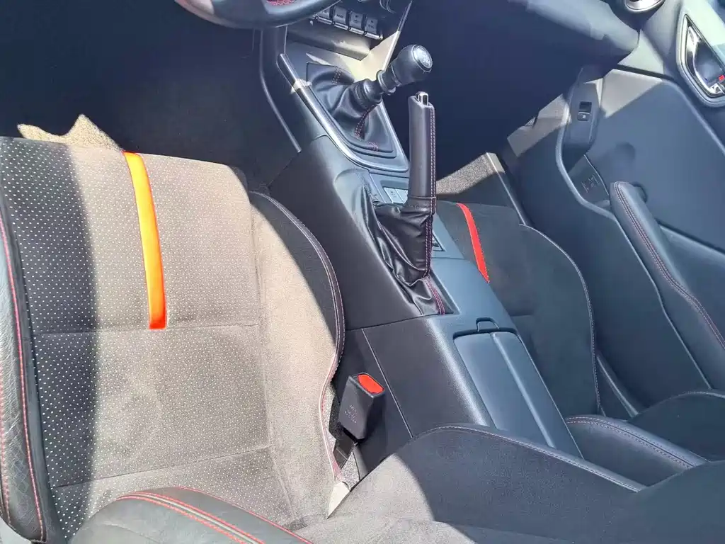Subaru BRZ 2.4 L Manual