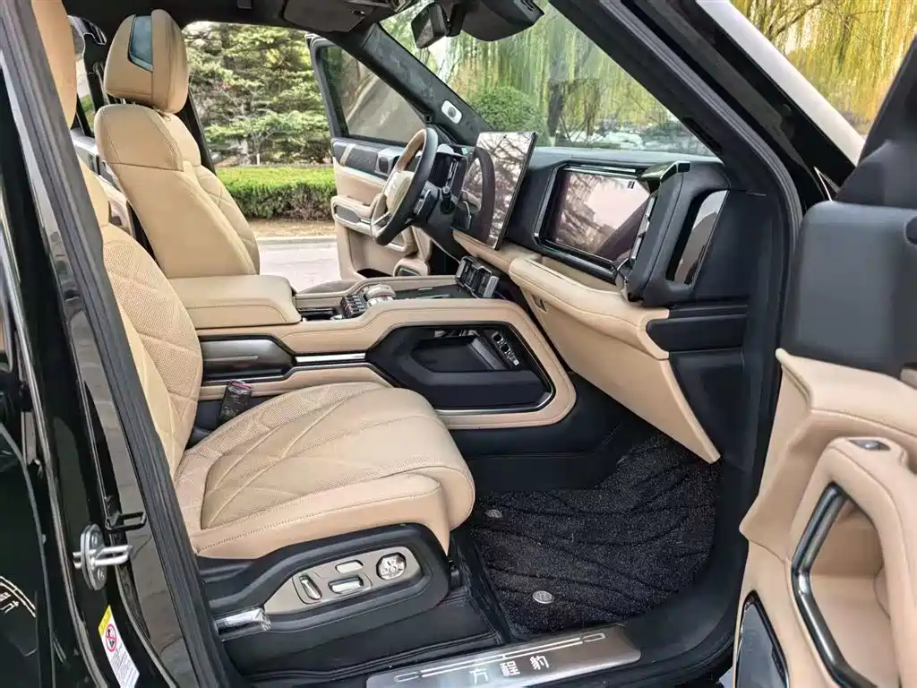 Leopard 8 Brave Flagship 6-seat