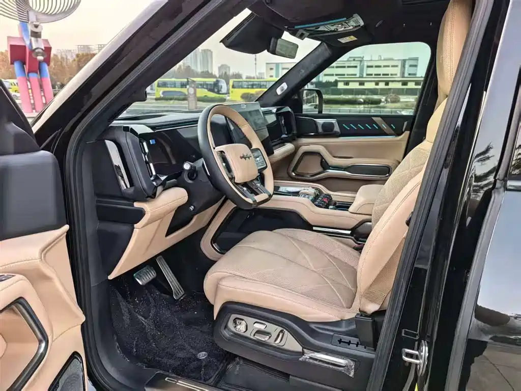 Leopard 8 Brave Flagship 6-seat