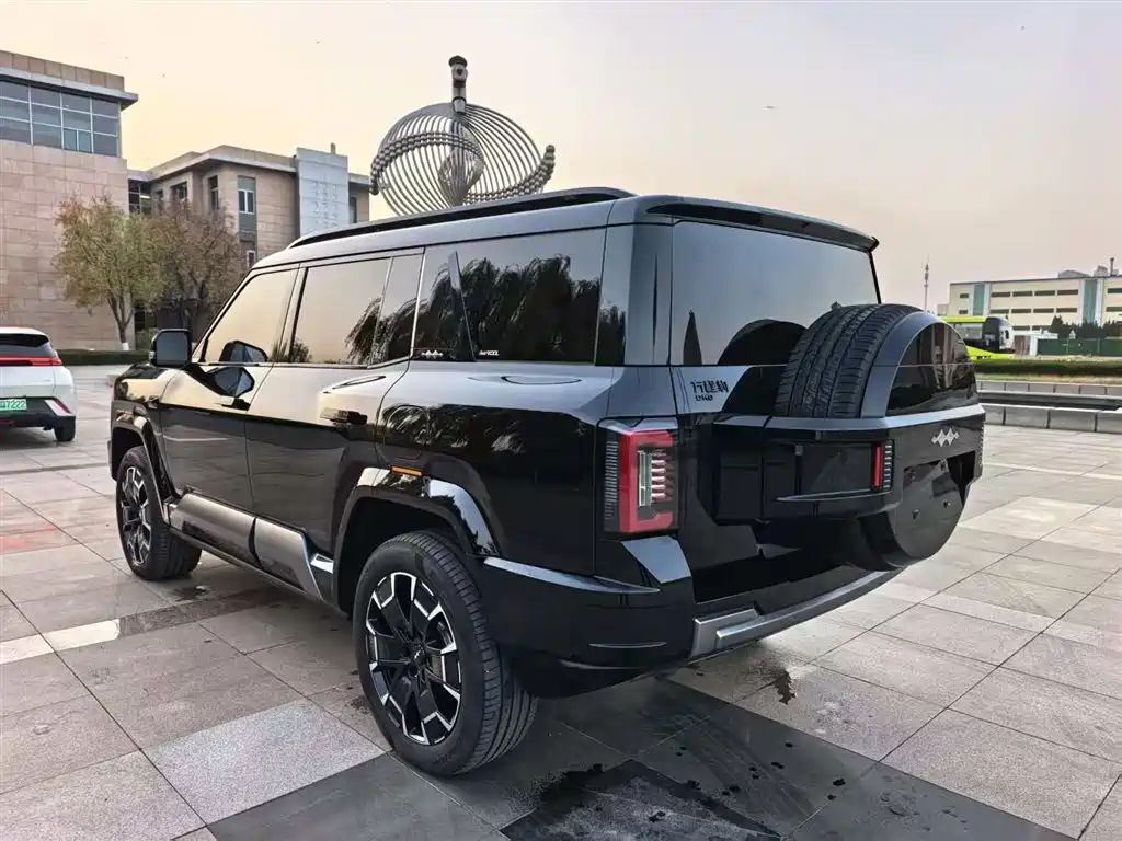 Leopard 8 Brave Flagship 6-seat