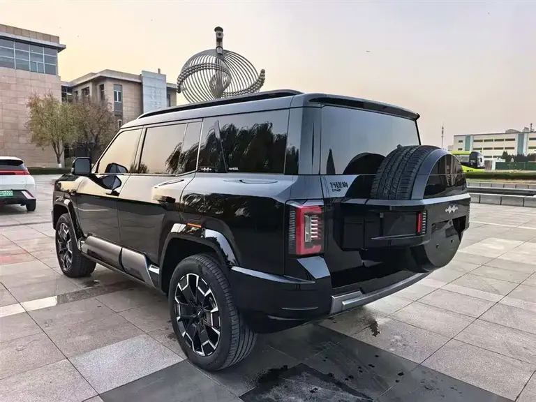 Fangchengbao Leopard 8 Brave Flagship 6-seat