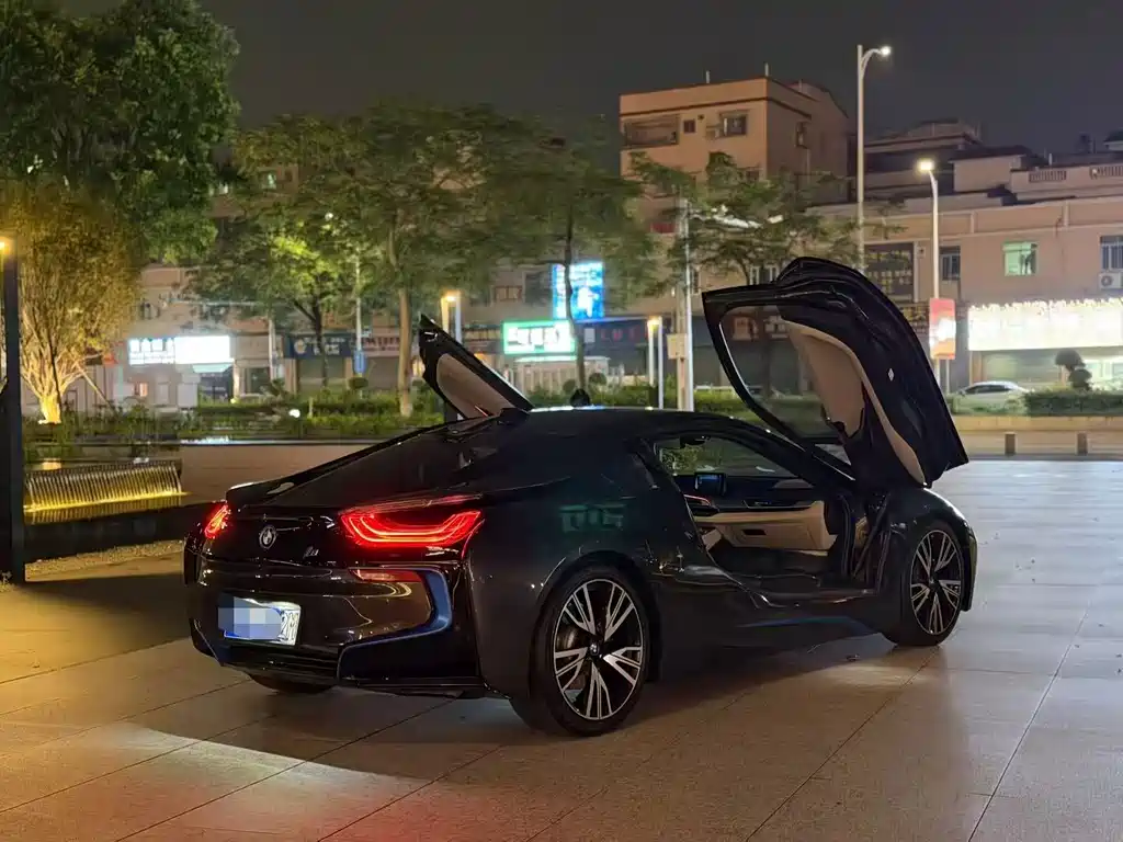 BMW i8 Standard