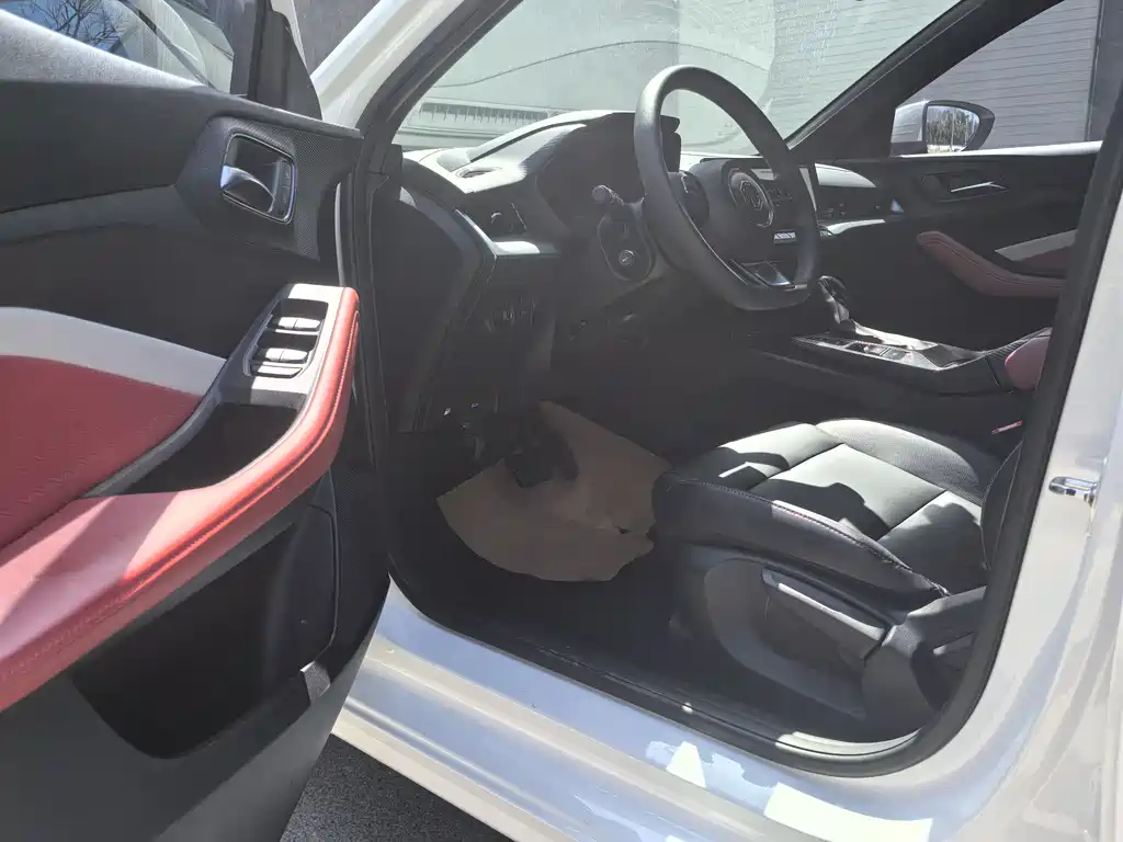MG5 180 DVVT CVT Style