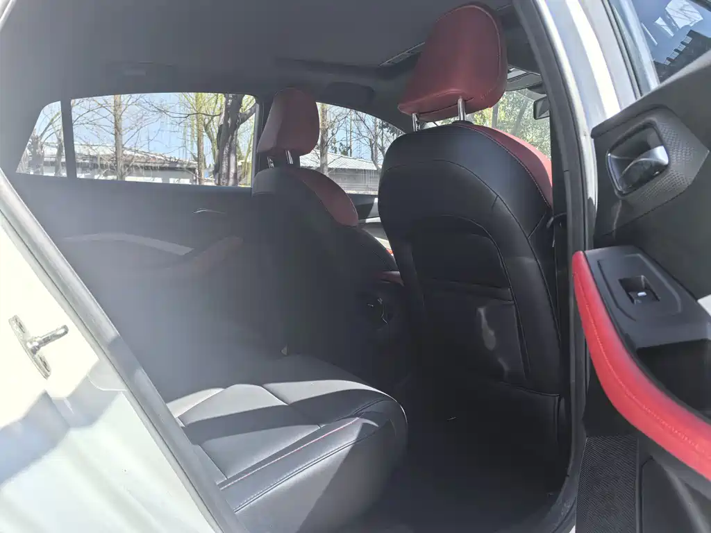 MG5 180 DVVT CVT Style