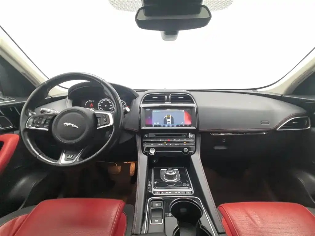 Jaguar F-PACE 2.0 T 2 WD R-Sport Sport