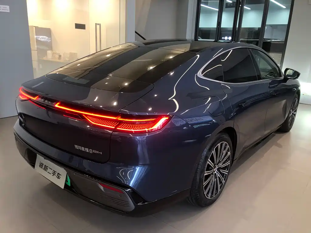 Galaxy Xingyao 8 130 km EM-i Flagship