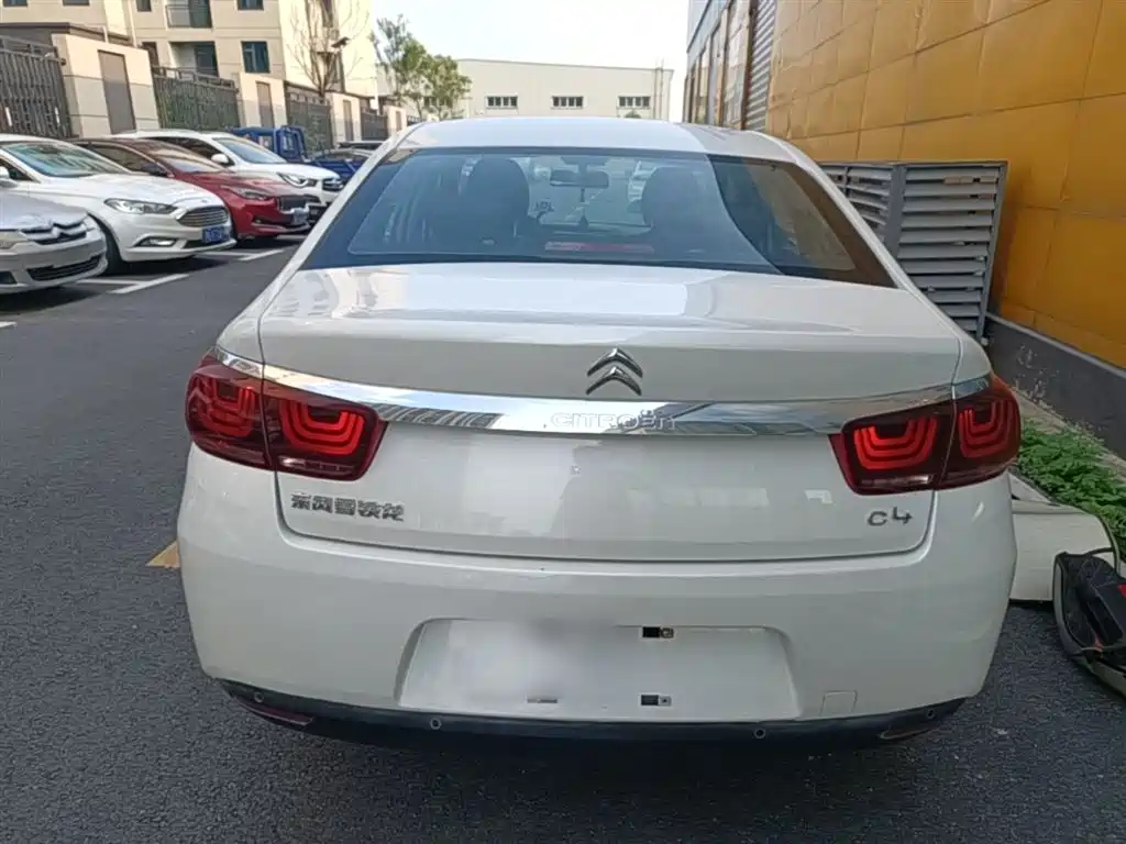 C4 Sega 1.6 L Auto Luxury