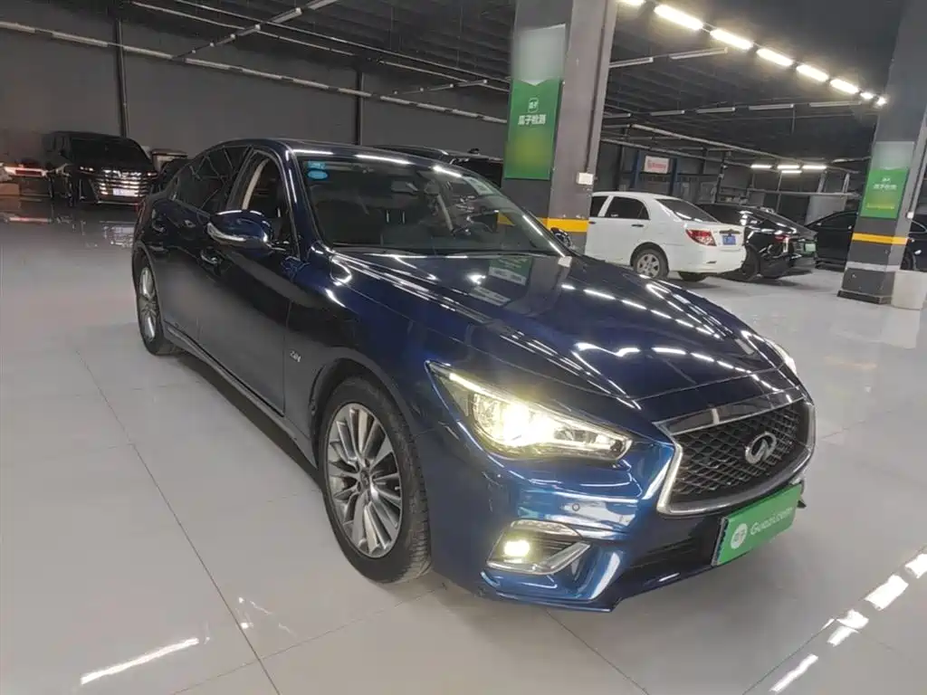 Infiniti Q50 L 2.0 T Progressive Enjoyment CN-VI