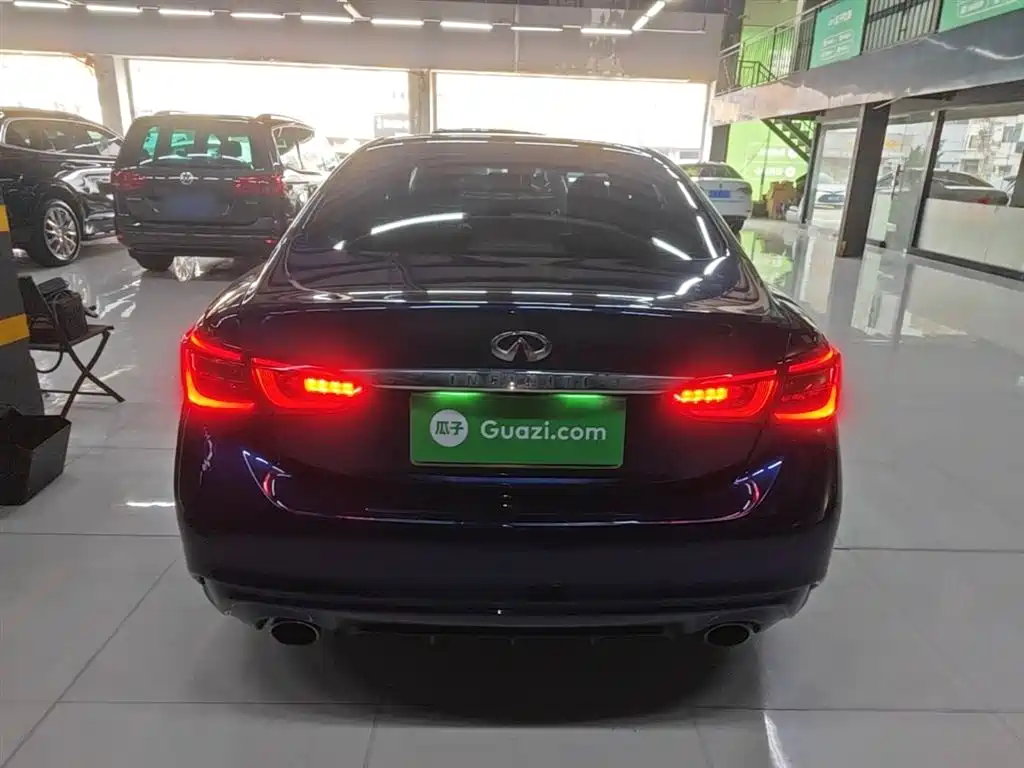 Infiniti Q50 L 2.0 T Progressive Enjoyment CN-VI