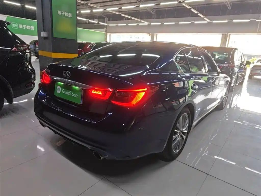 Infiniti Q50 L 2.0 T Progressive Enjoyment CN-VI