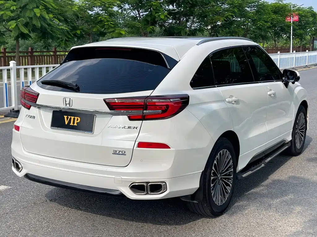 Avancier 370 TURBO 2 WD Luxury