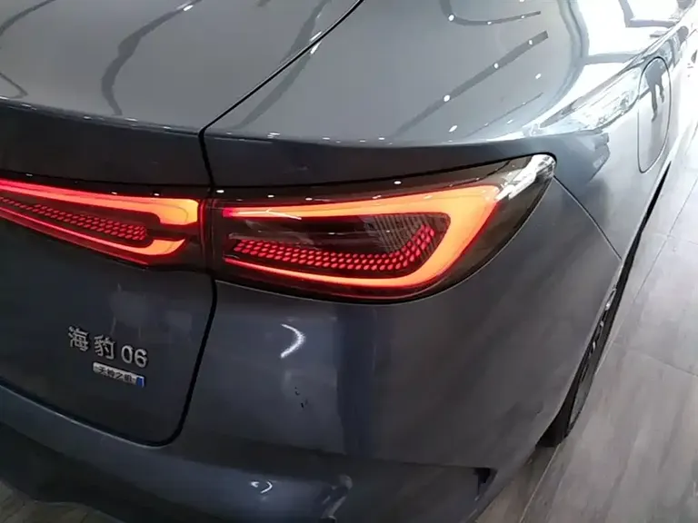 BYD Seal 06 DM-i Smart Drive 120 KM Honored