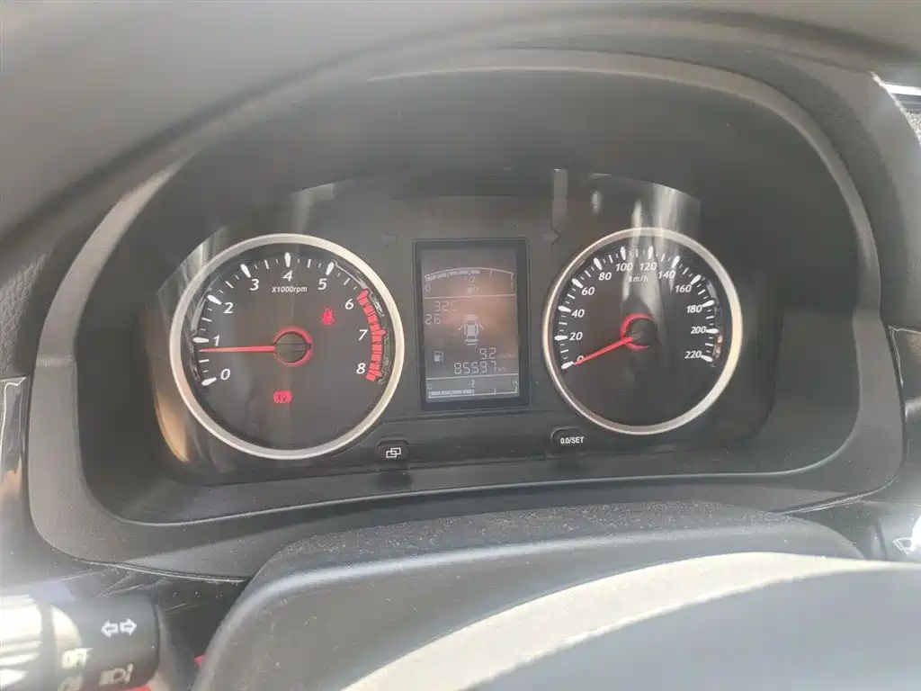 Fengxing SX6 风行SX6 2019款 1.6 L 手动下乡版 国VI