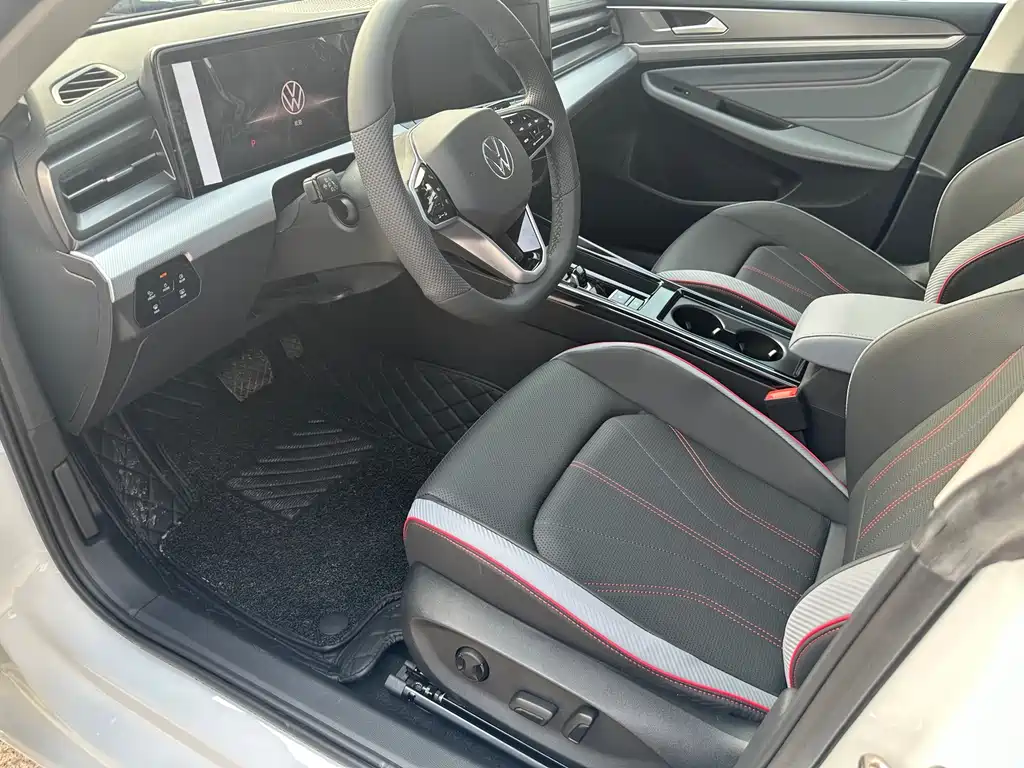 Lamando Lamando L 280 TSI DSG Spicy Cool