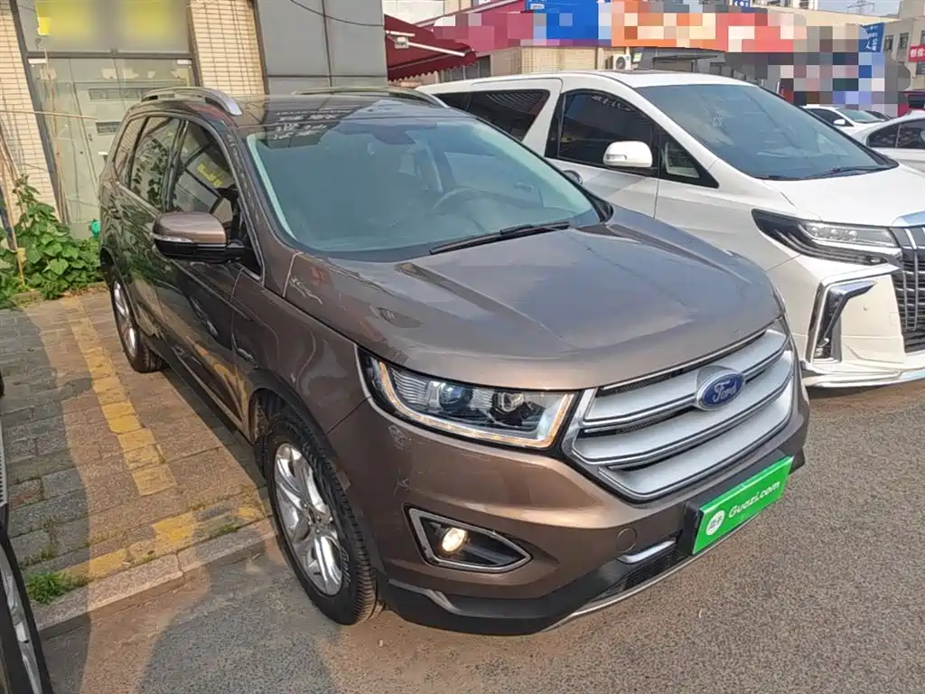 Edge EcoBoost 245 2 WD Grand Sharp 7-seat