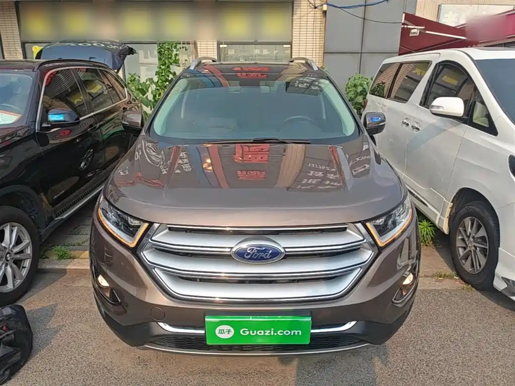 Edge EcoBoost 245 2 WD Grand Sharp 7-seat