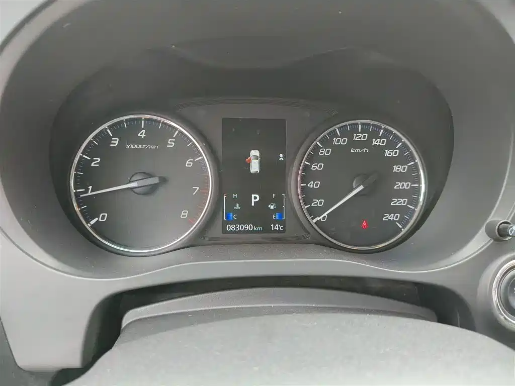 Outlander 2.0 L 2 WD Smooth Enjoyment 5-seat CN-VI