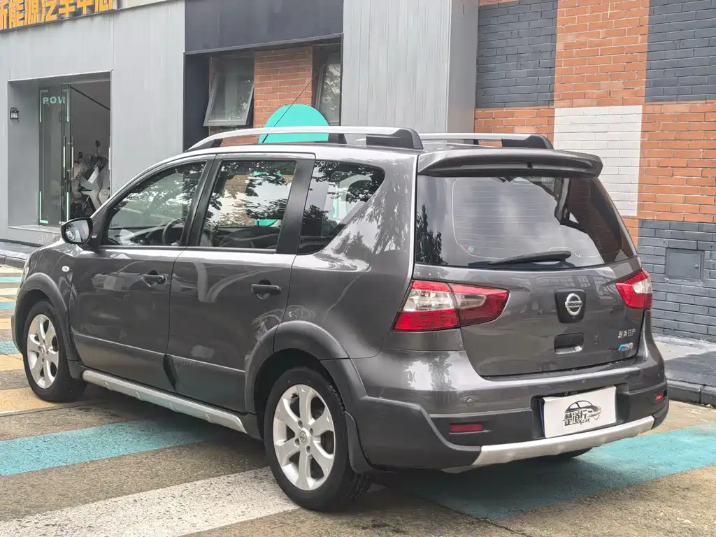 Livina 骊威 2015款 劲锐 1.6 XV CVT豪华版