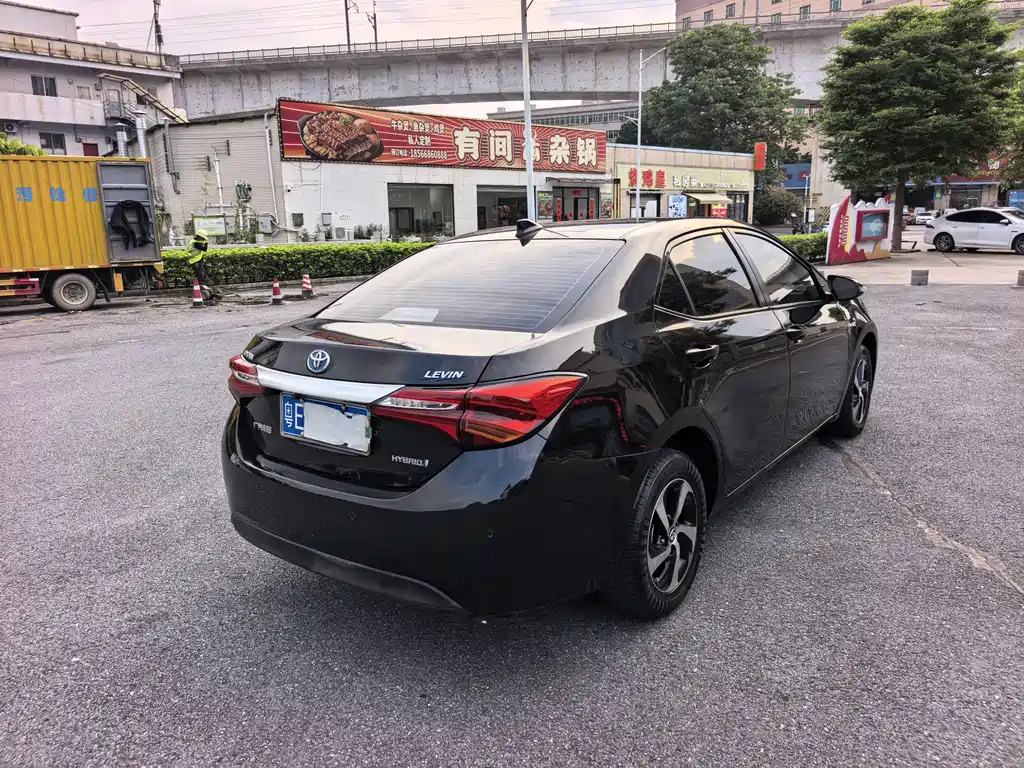 Levin Facelift Dual Engine 1.8 H GS E-CVT Elite Sunroof CN-V
