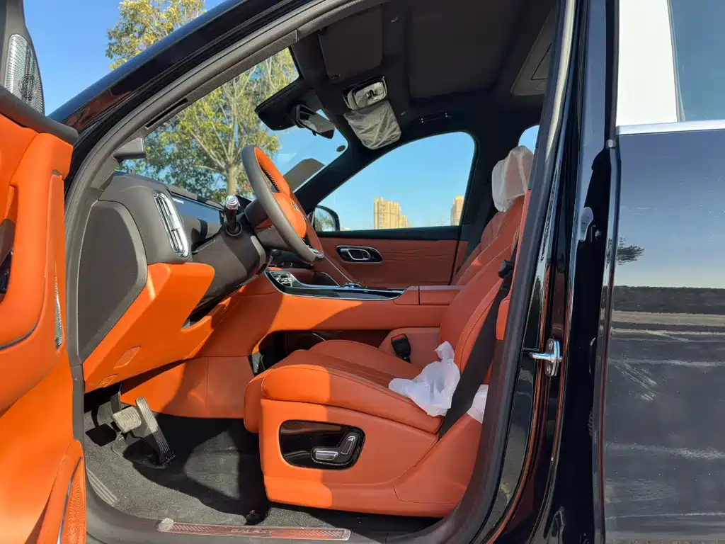 Galaxy M9 230 km 2 WD Explorer