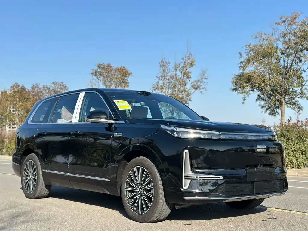 Galaxy M9 230 km 2 WD Explorer