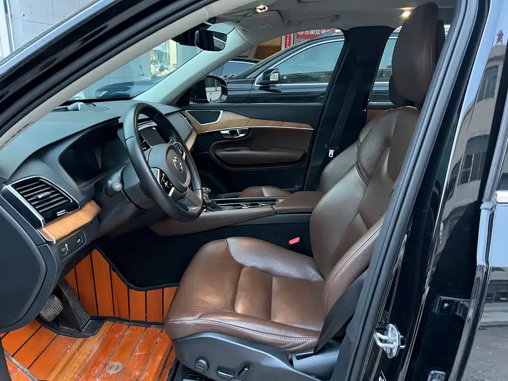 Volvo XC90 Facelift T6 Smart Ease Luxury 7-seat