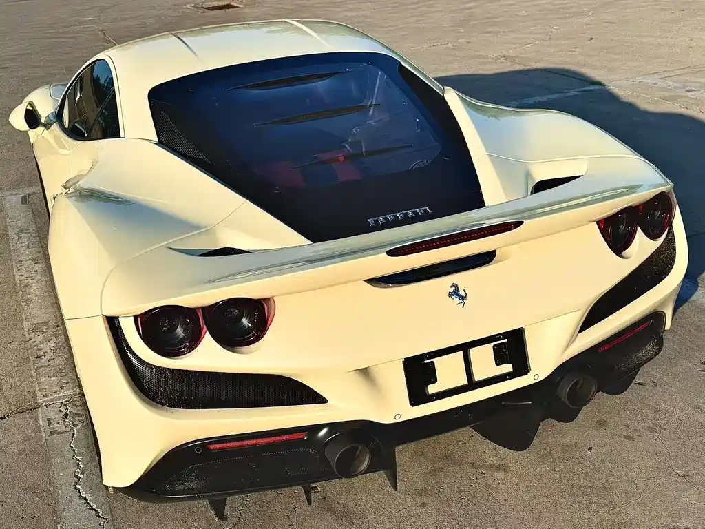 Ferrari F8 Tributo 3.9 T V8