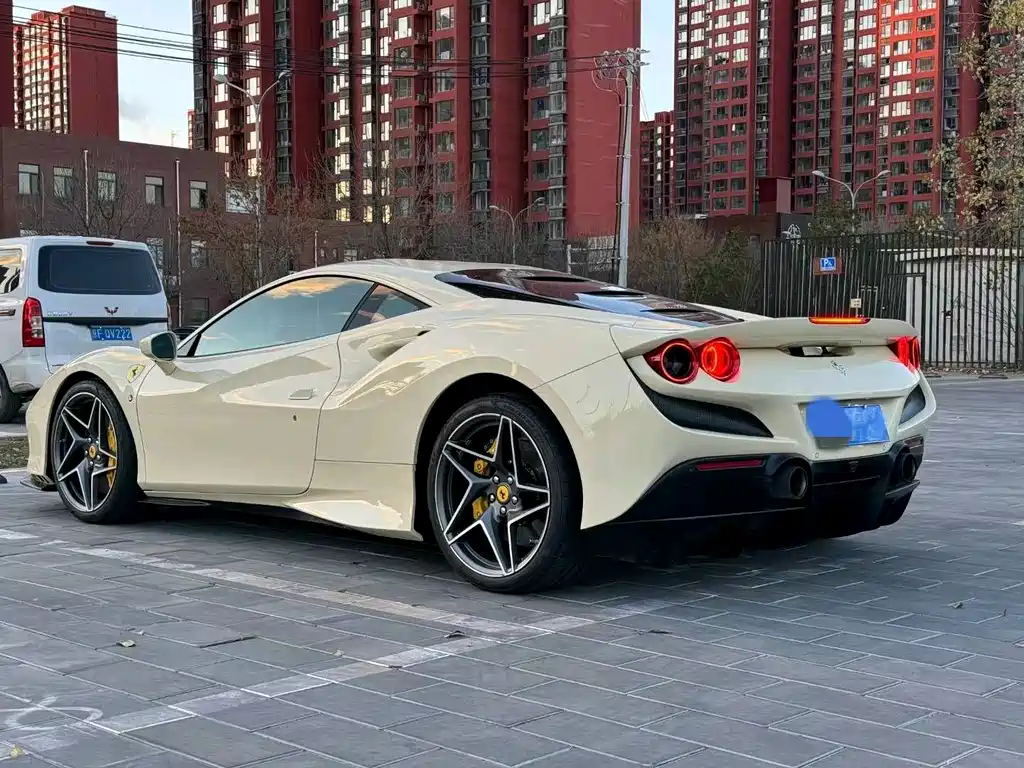 Ferrari F8 Tributo 3.9 T V8