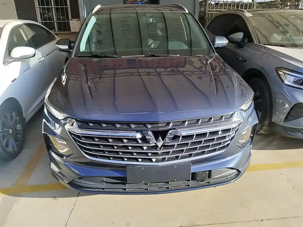 Wuling Victory 1.5 T CVT Flagship