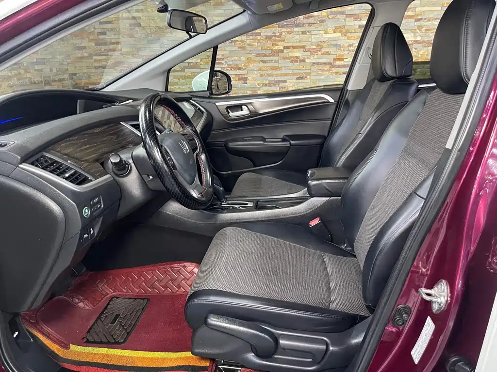 Jade 1.8 L Auto Comfort 5-seat