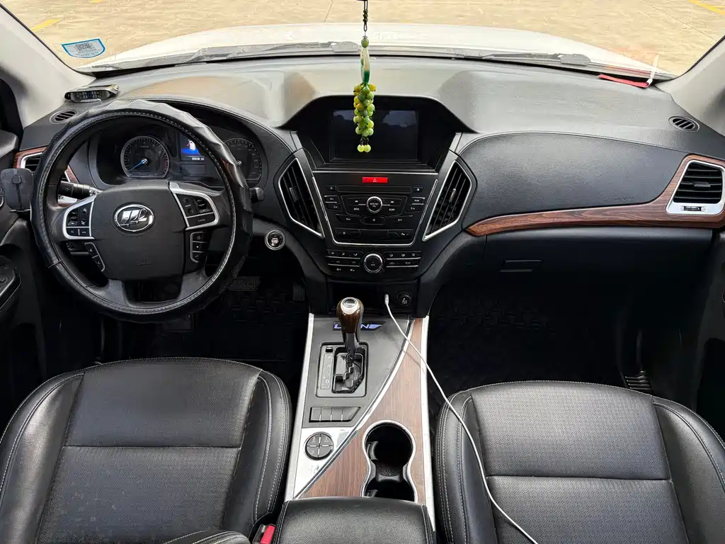 Lifan X80 力帆X80 2017款 2.0 T 自动舒适型