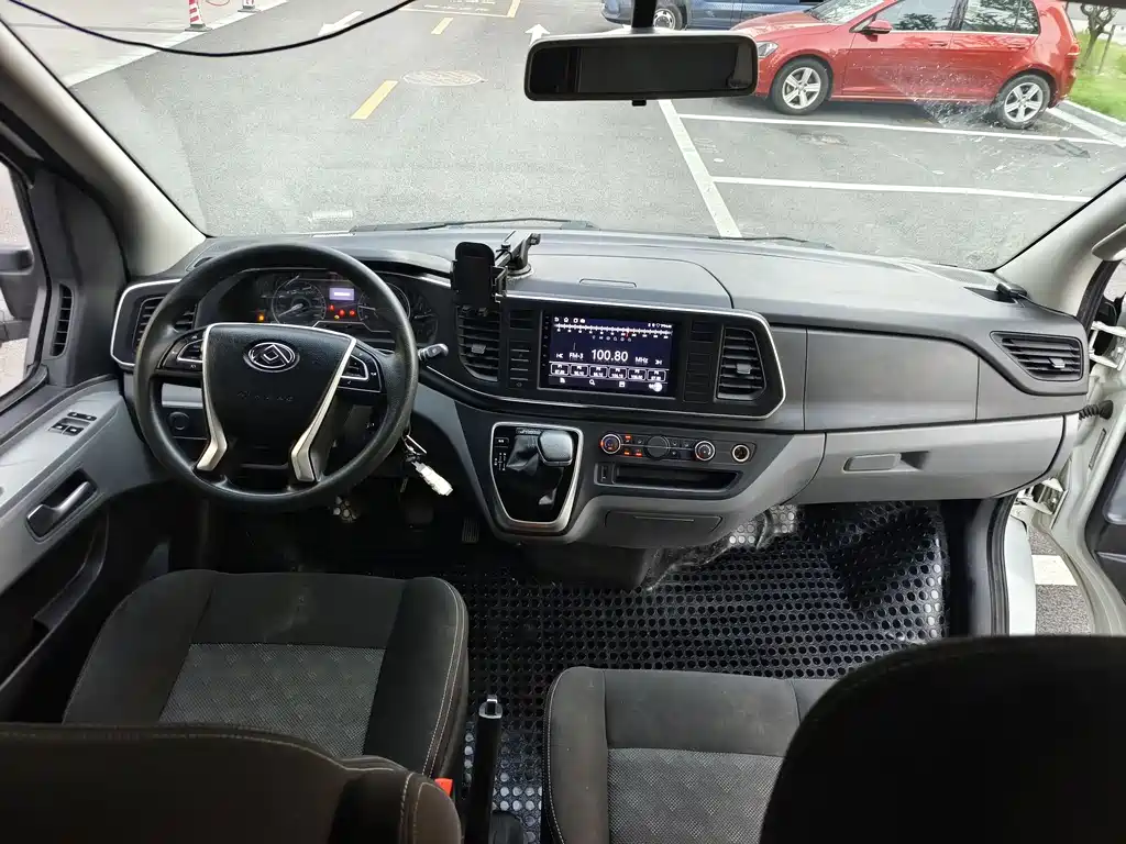 Xintu V80 Aoyuntong 6 AMT LWB Mid Roof 147 Ps 6 7 8 9-seat