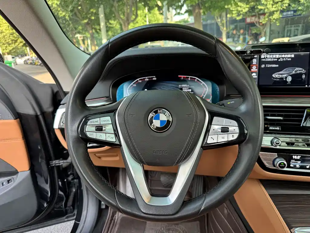 BMW 6 Series GT 630 i Luxury Design Package