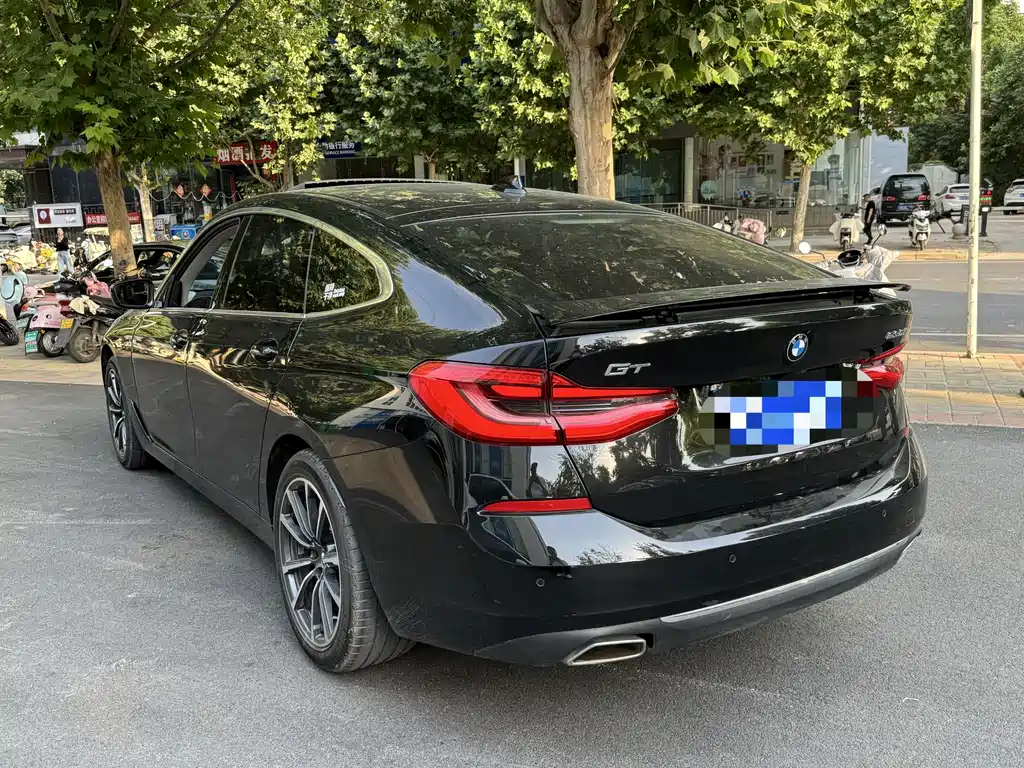 BMW 6 Series GT 630 i Luxury Design Package