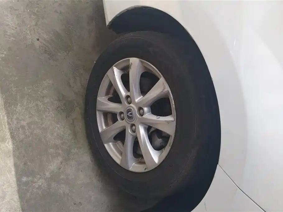 Yuexiang 1.5 L DCT Luxury CN-VI