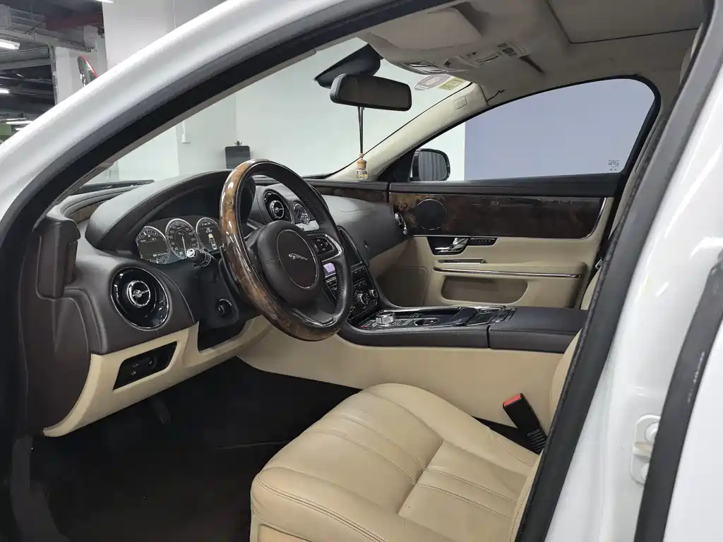 Jaguar XJ 捷豹XJ 2012款 XJL 3.0 伦敦限量版