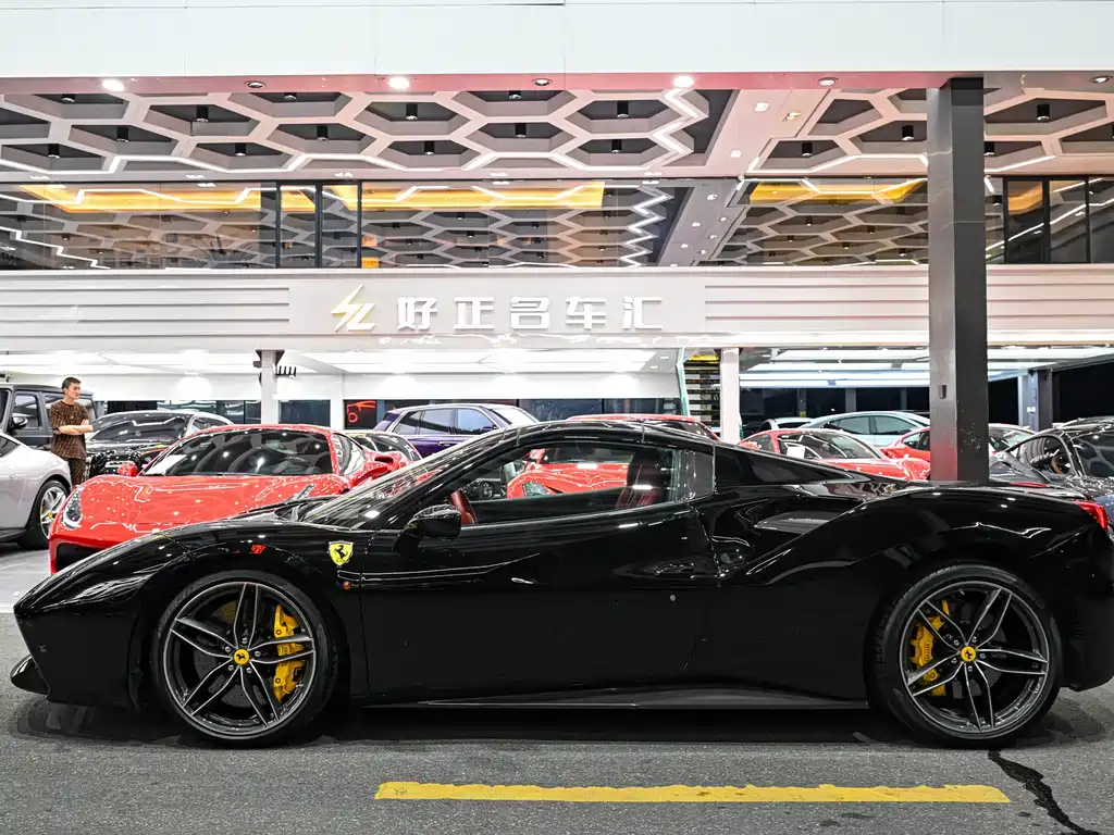 Ferrari 488 488 Spider